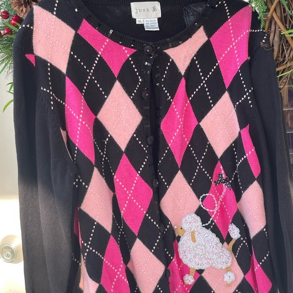 Just B sweater purchased in Louisiana! XL but runs small! - Picture 1 of 3